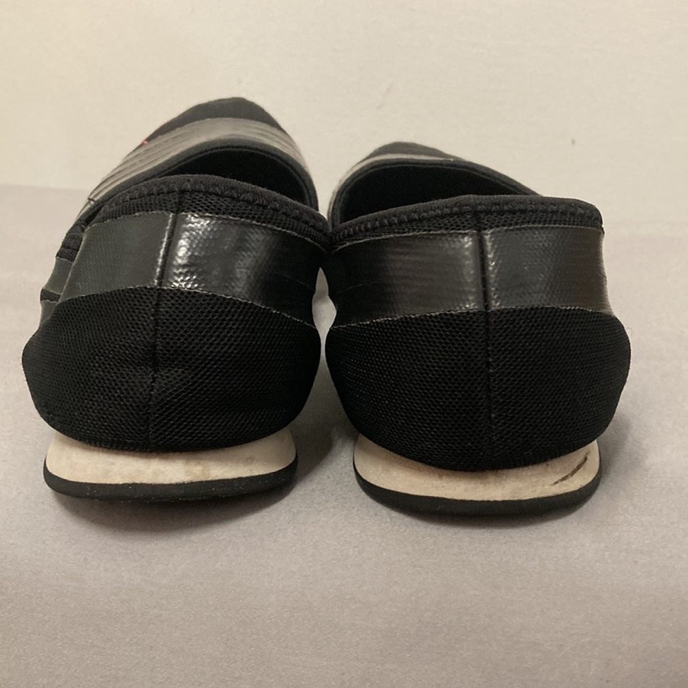 PUMA Slip-Ons Sz 10 - Picture 5 of 10